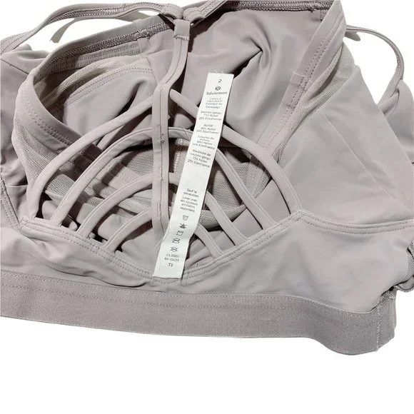 NEW Lululemon Get Strappy Bra Chrome - Picture 9 of 9